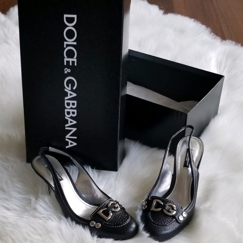 Dolce & Gabbana black pumps